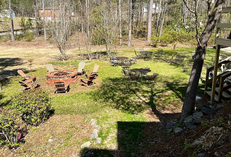 Backyard/ Firepit and Outdoor Seating