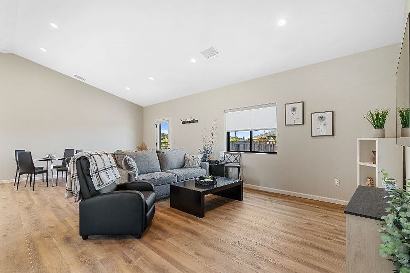 Furnished Finder property 507236_1 photo 5
