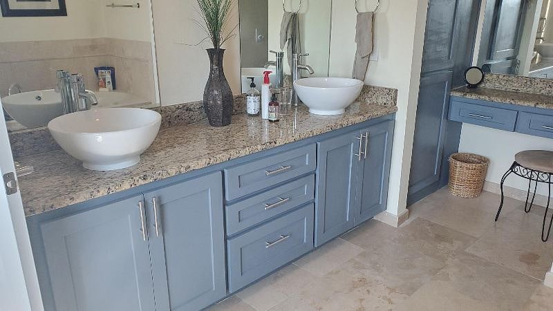 Master bath double vanity and makeup counter