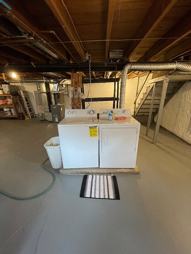 Washer/dryer in basement