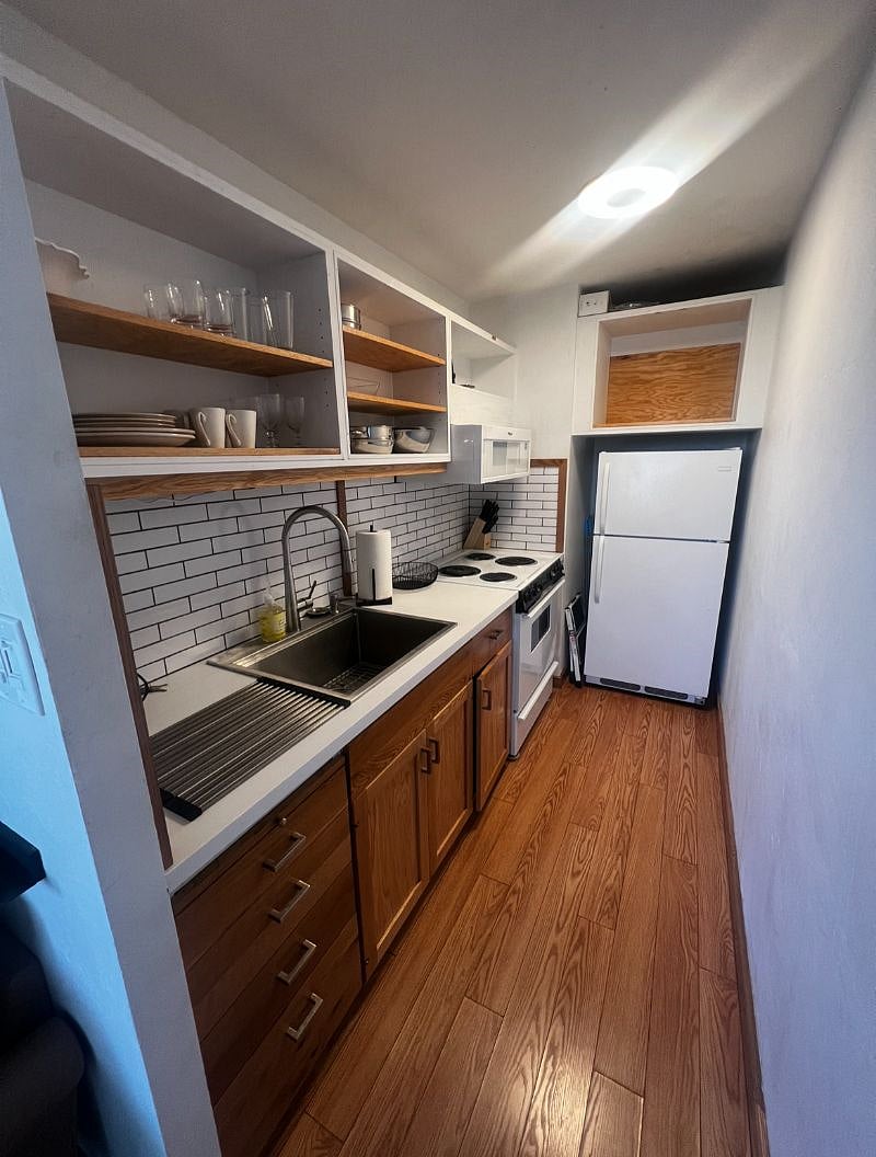 Furnished Finder property 507386_2 photo 3