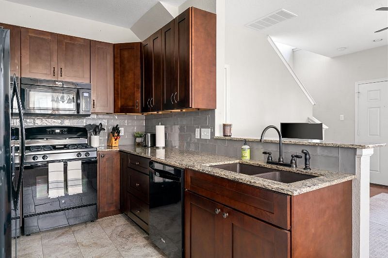 Furnished Finder property 507531_1 photo 11
