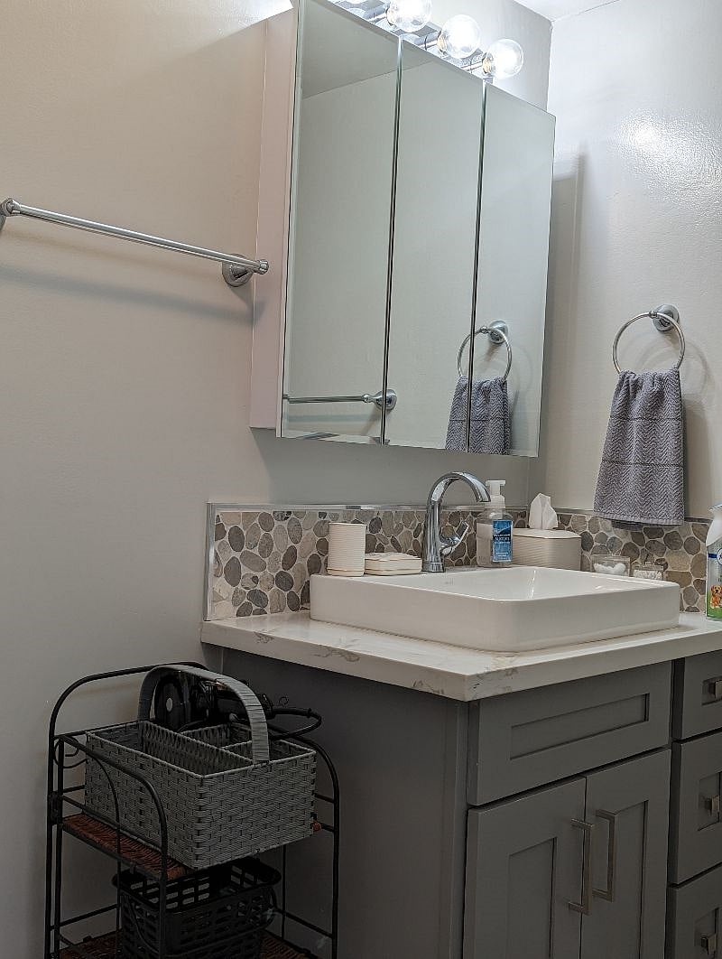 Towels & Everything, plenty storage 