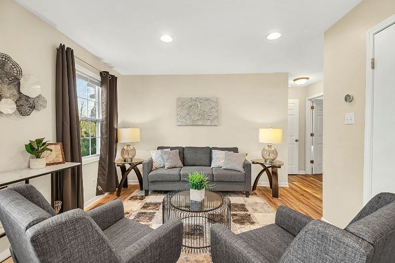 Furnished Finder property 507607_1 photo 1