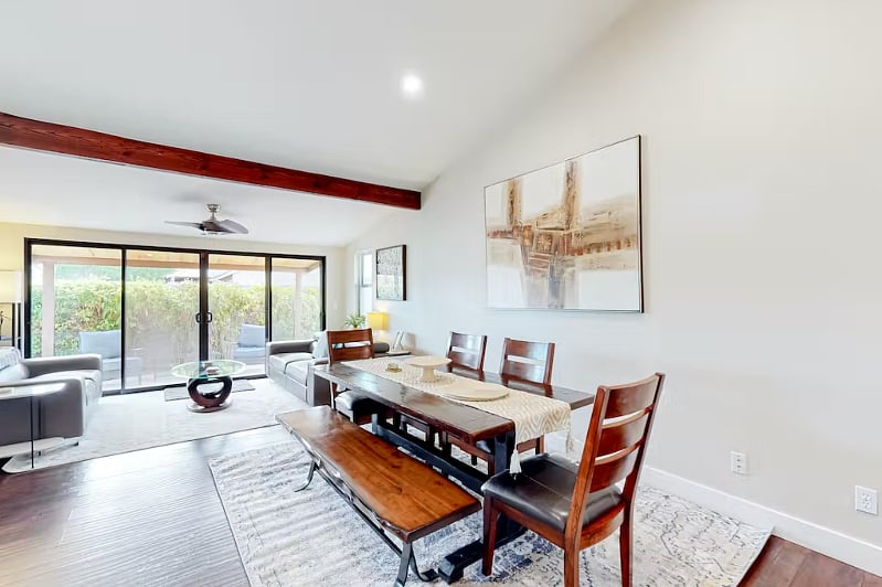 Formal dinning area