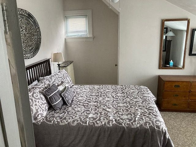 Queen Bedroom