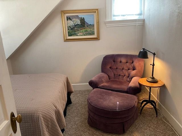 Full Bedroom Seating