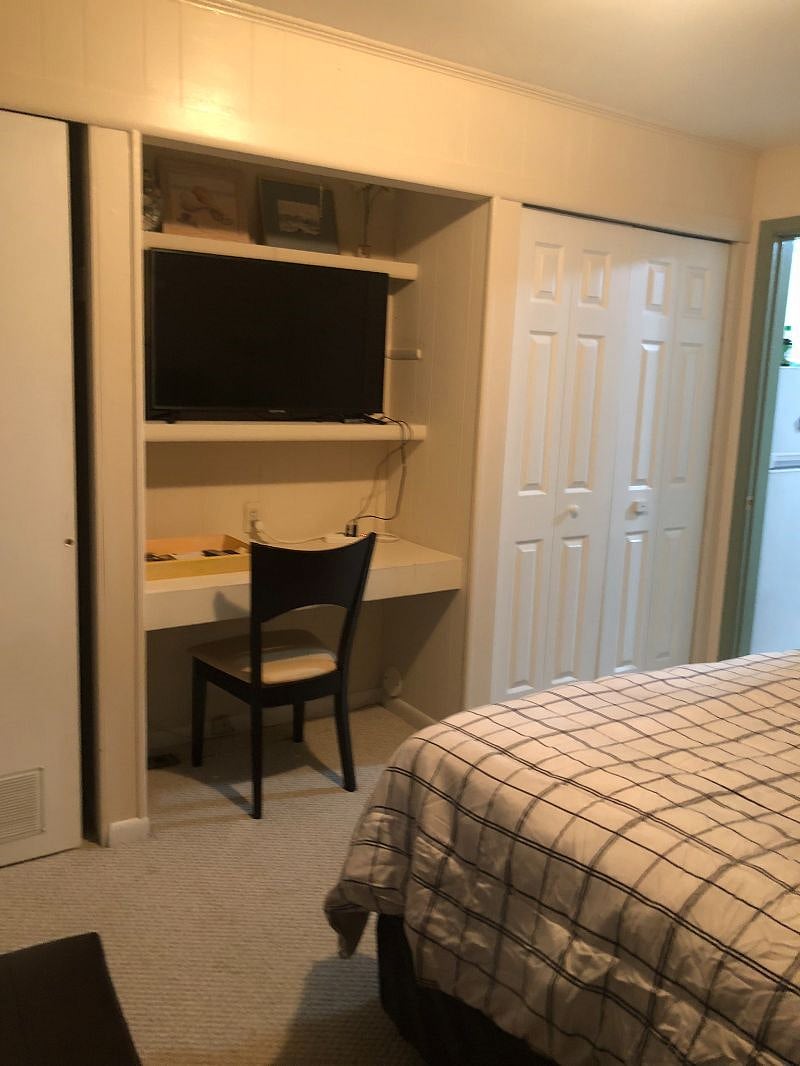 desk, chair