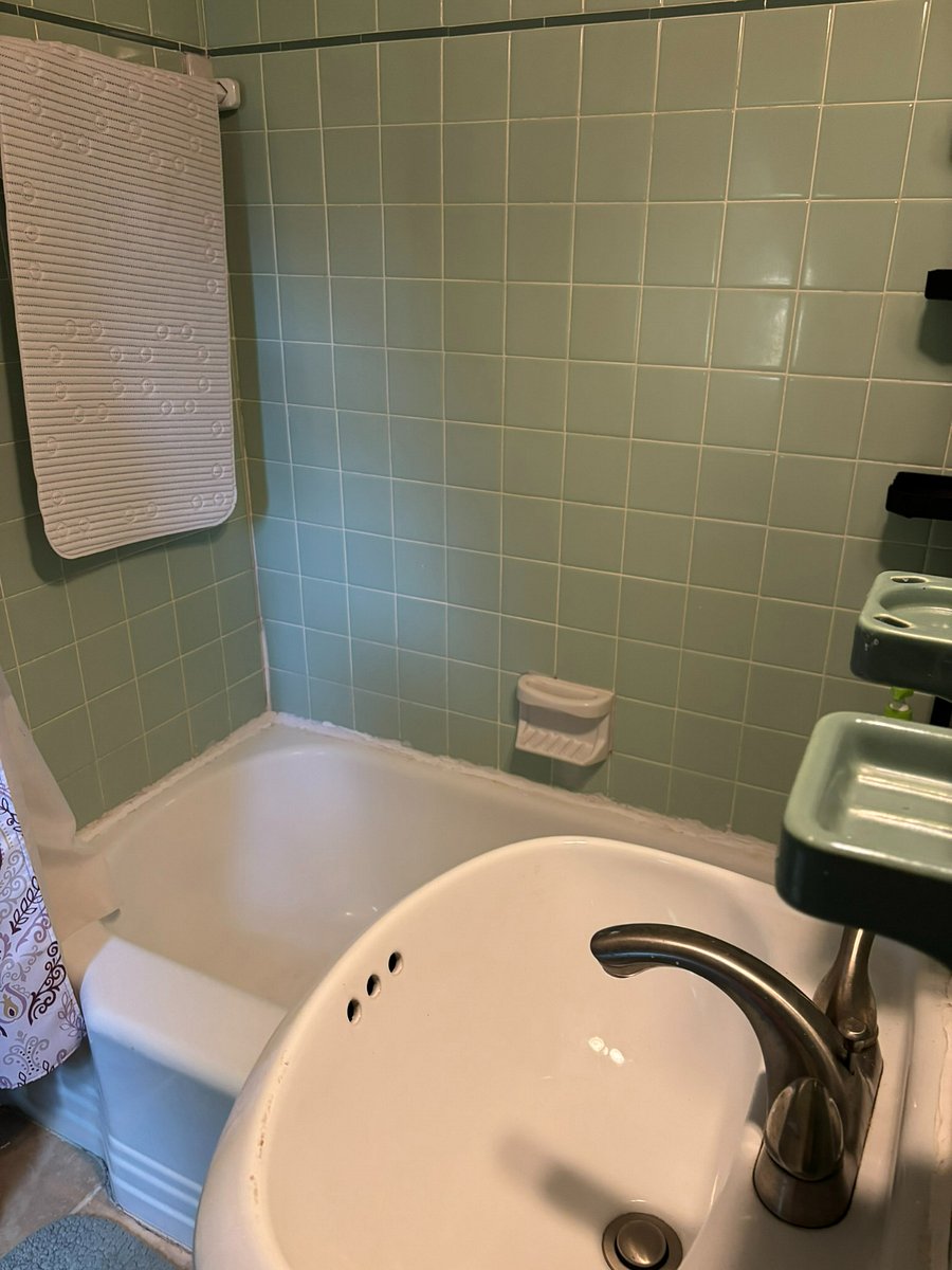 sink, shower, tub