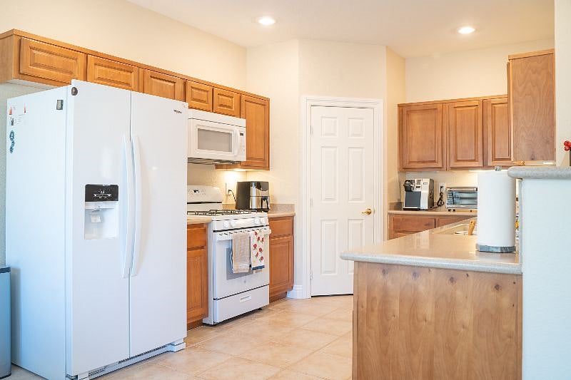 Furnished Finder property 507768_1 photo 3