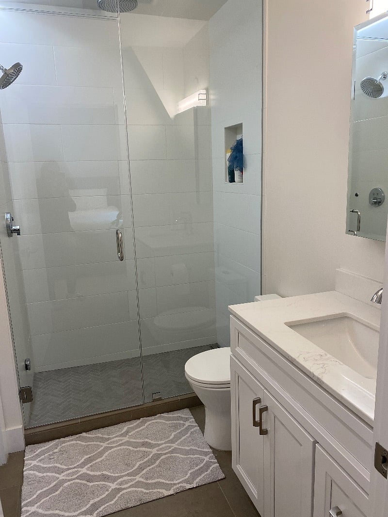Bathroom off bedroom. Walk in closet as well
