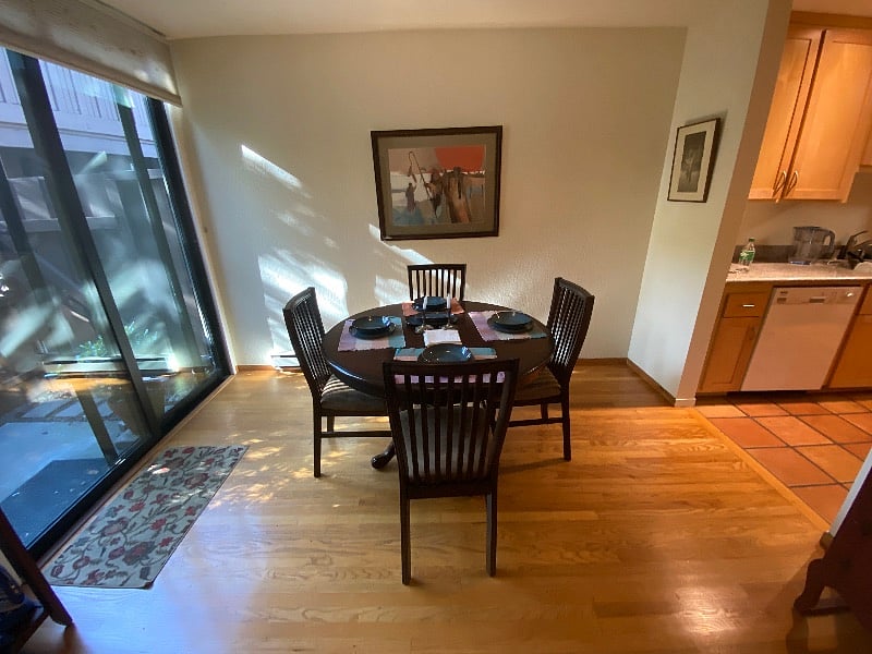 Kitchen nook and dining area