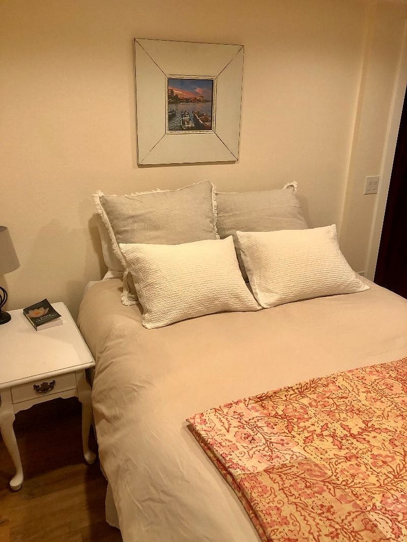 Queen size bed