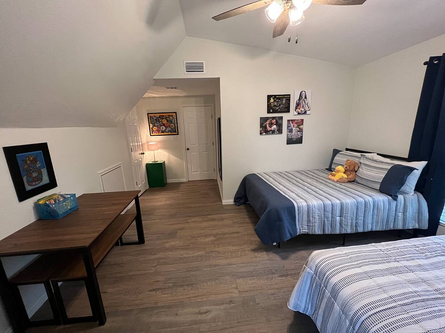 Bedroom 2 - 1 full/double bed and 1 twin bed
