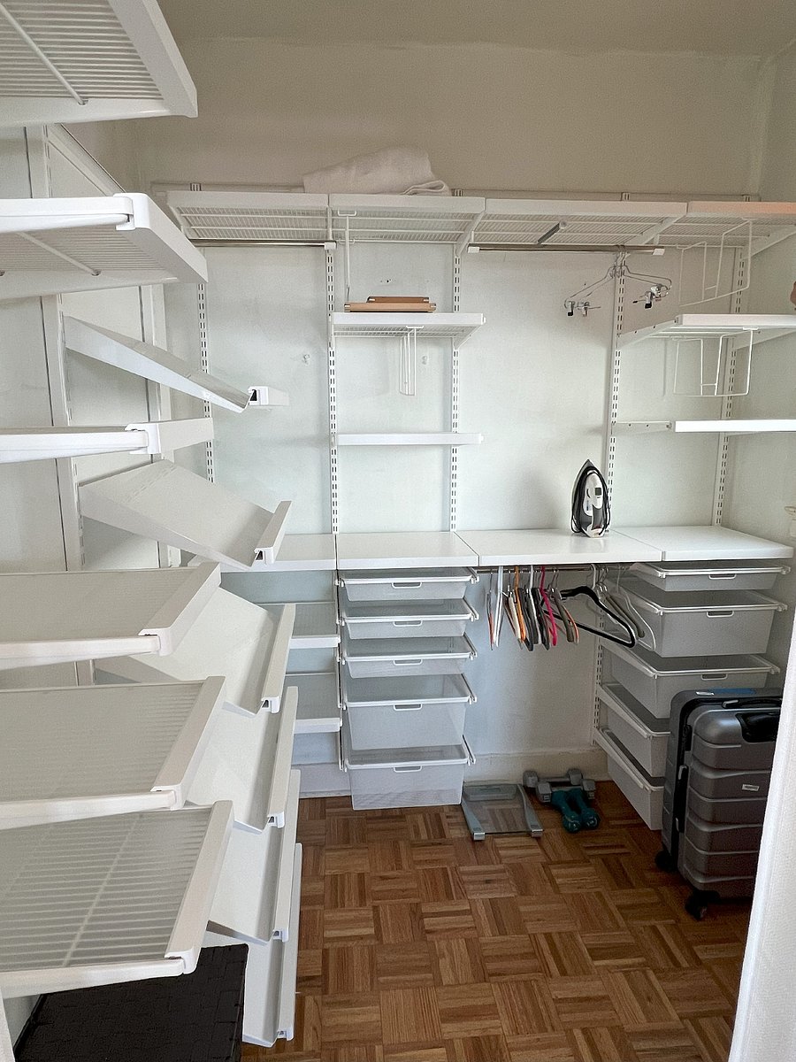 walkin closet