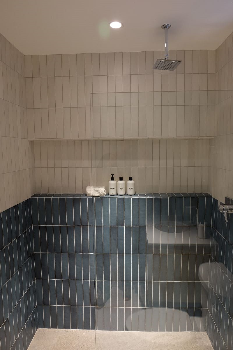 Walk-in Shower.