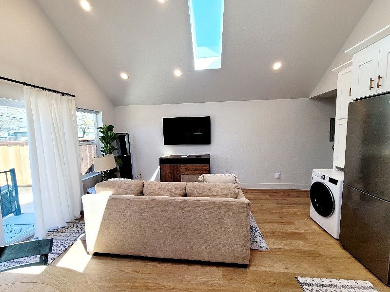 Furnished Finder property 508476_1 photo 17