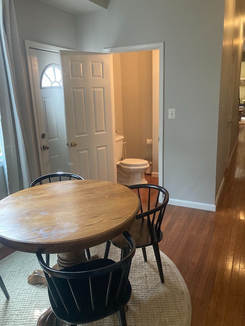 Half bath next to the kitchen.