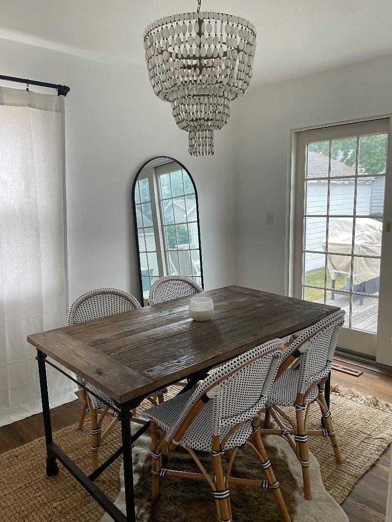 Main floor dining.