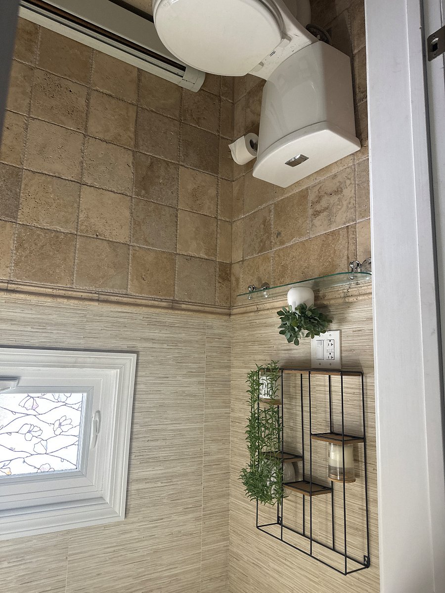 Private full bathroom on 1st floor