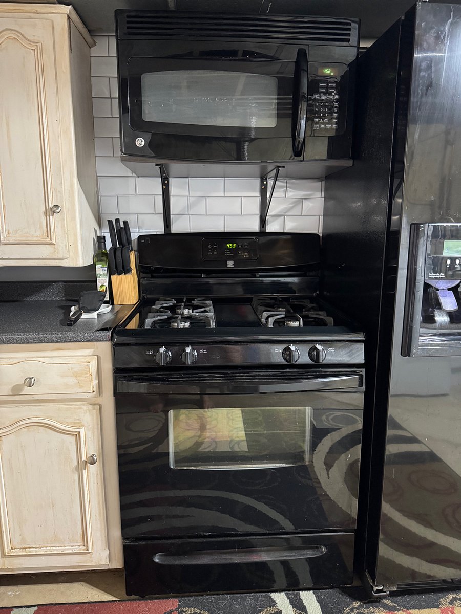 Gas Stove/Oven
