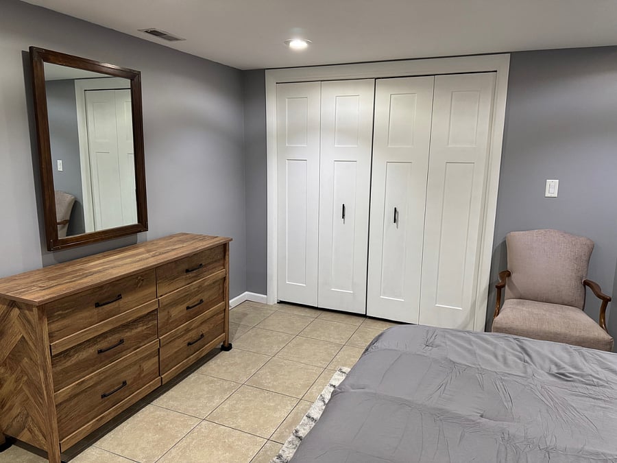 6 Drawer Dresser and Closet for Storage