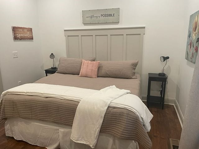 Second bedroom.