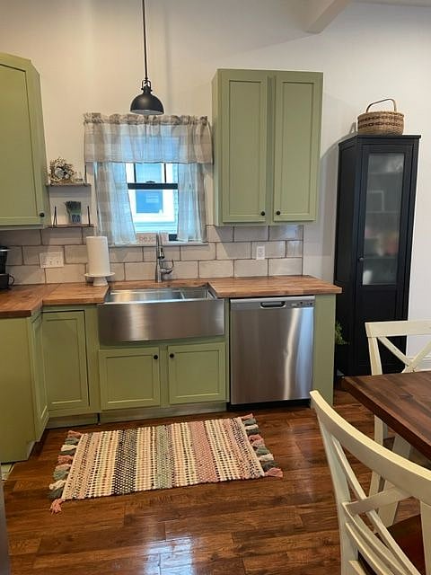 Warm, comfy kitchen.