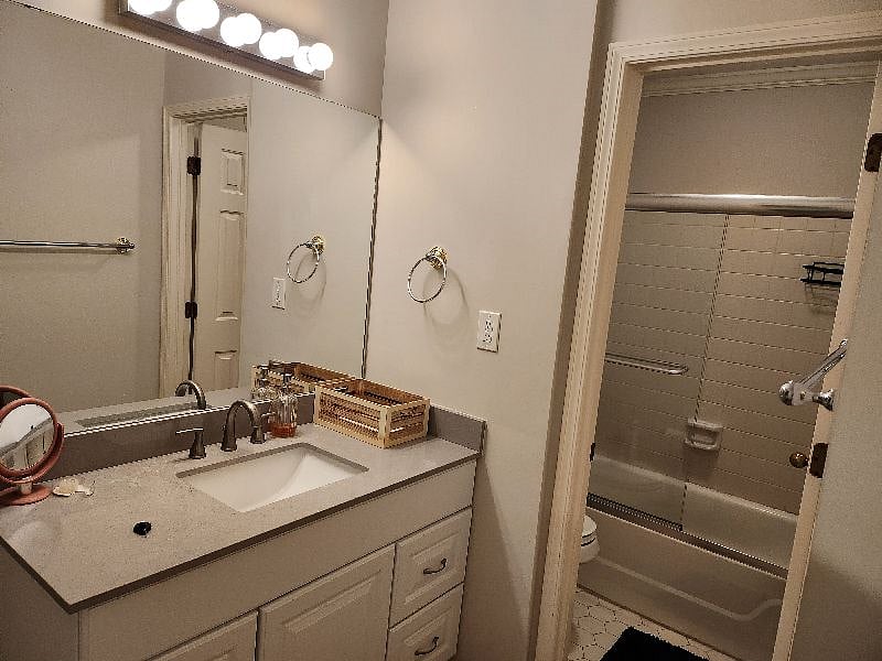2nd Bathroom