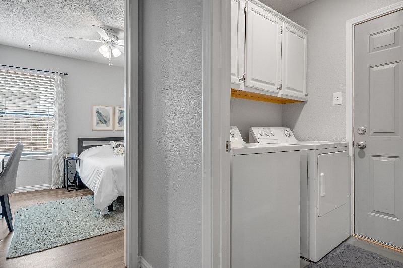 Laundry Room w/ GE washer/dryer