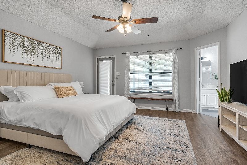 Master Bedroom w/ King Size Bed