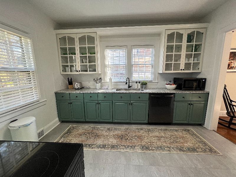 Completely redone and fully equipped kitchen. Perfect for all of your cooking needs.