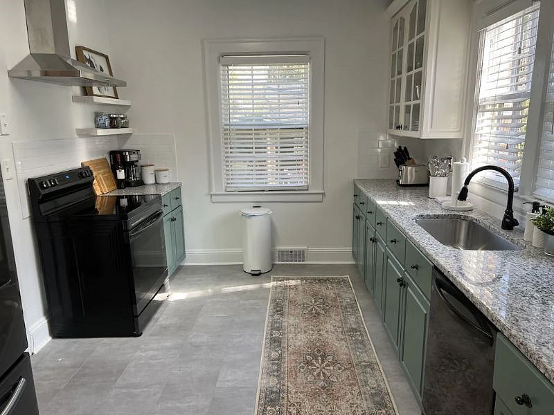 Completely redone and fully equipped kitchen. Perfect for all of your cooking needs.