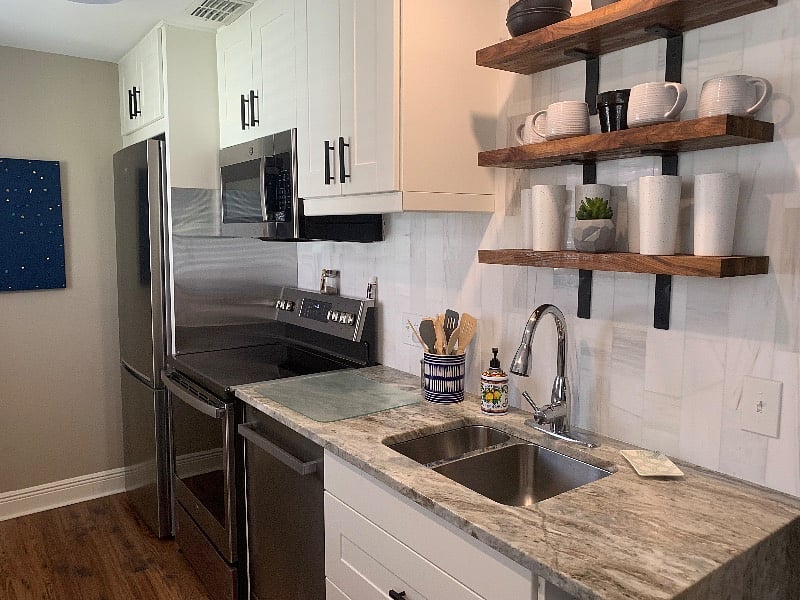 Stove, Refrigerator/Freezer, Microwave