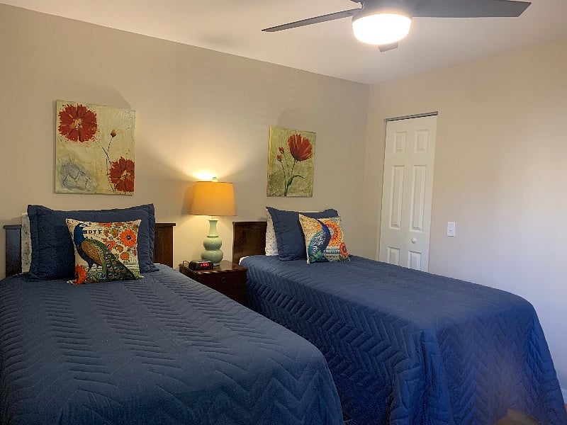 Twin Bedroom with Walk-in Closet