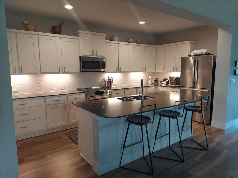 Fully equipped chef's kitchen