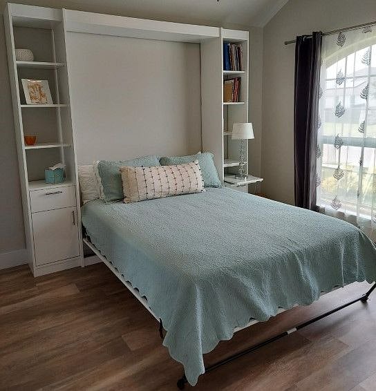 second bedroom with queen bed