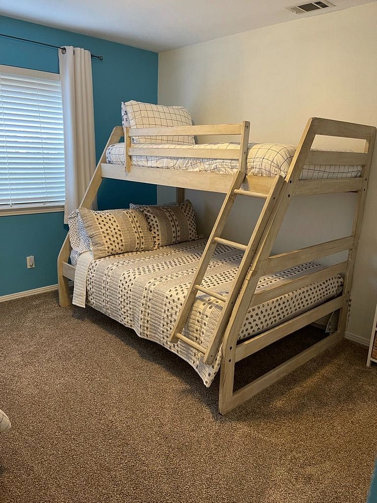 Bunkbeds in the "Hello" bedroom.