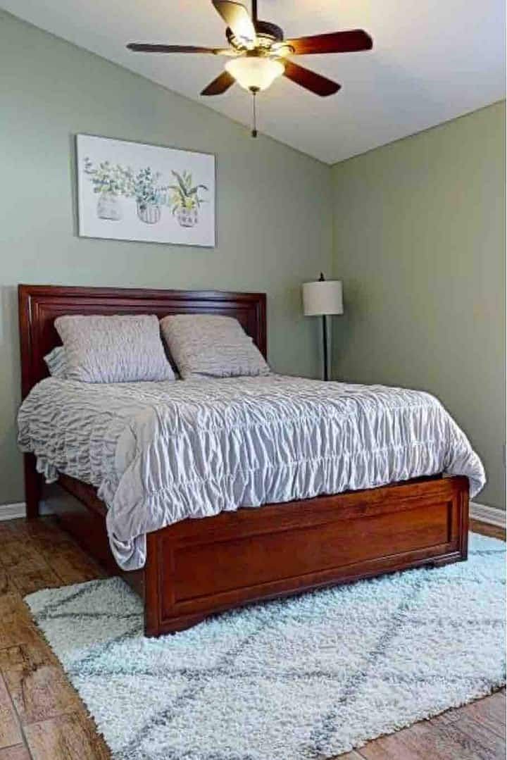 Queen bed