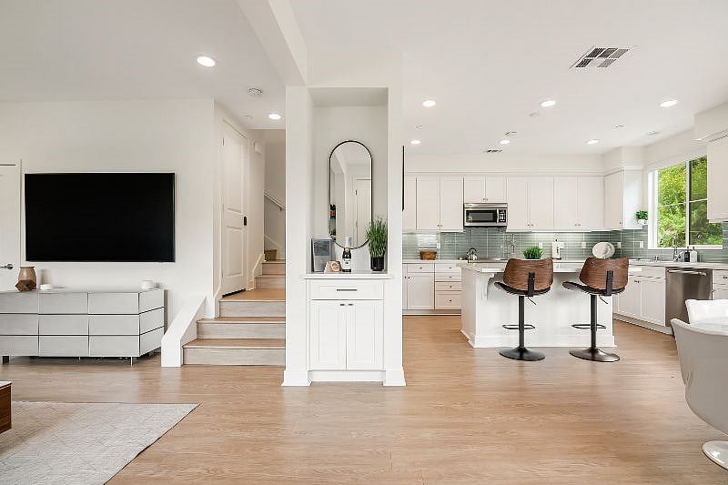 Furnished Finder property 510904_1 photo 15