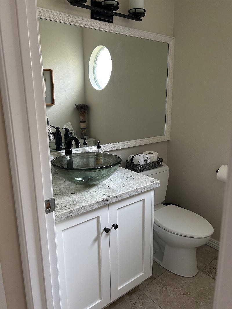 Upstairs hall bath