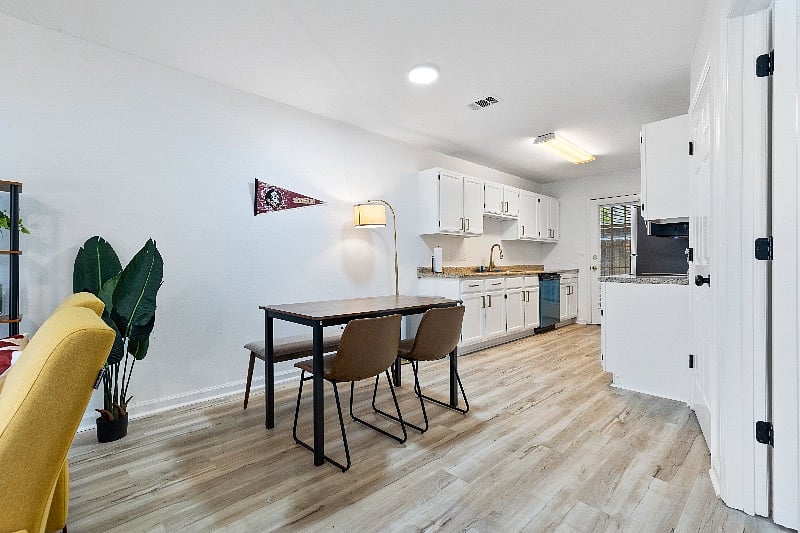 Furnished Finder property 510993_1 photo 26