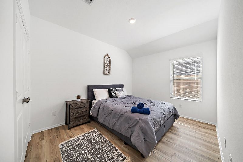 Furnished Finder property 511272_1 photo 12