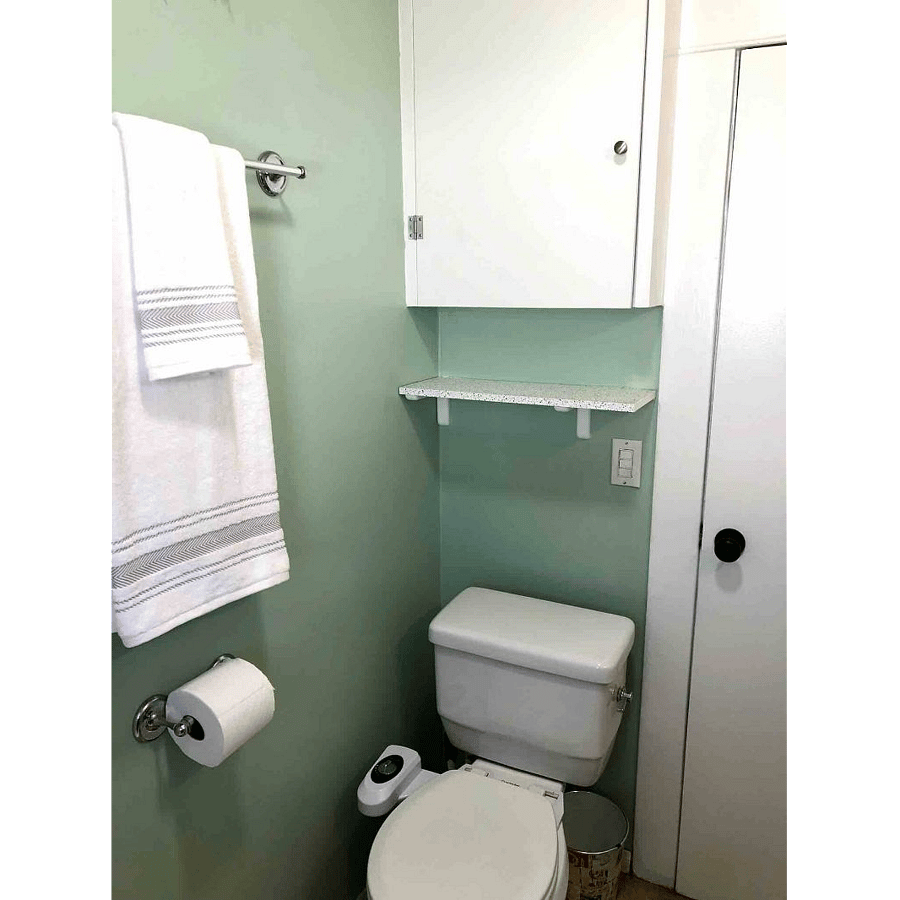 Fully-stocked bathroom on your arrival