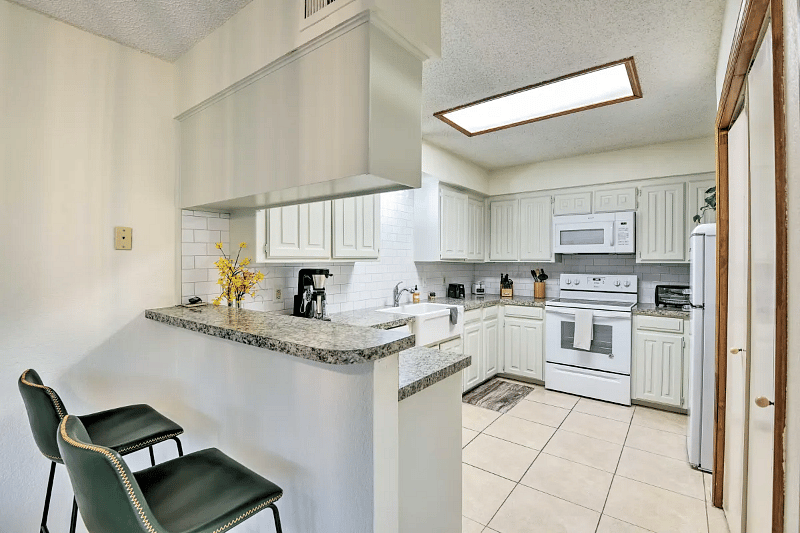 Kitchen / Nook area
