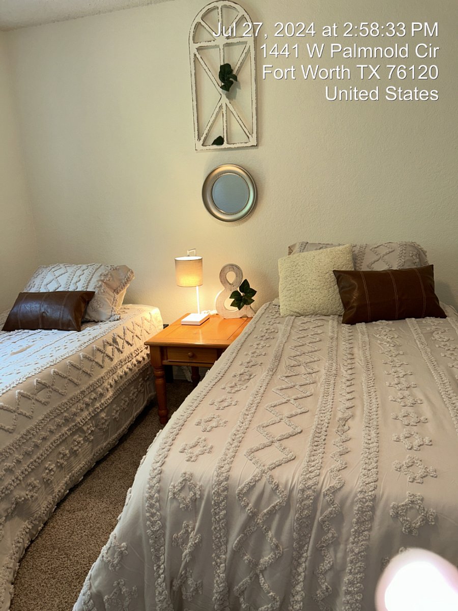 Second Bedroom 

Sleeps Two Adults or two Children/Tweens

Futon in the Room sleeps one