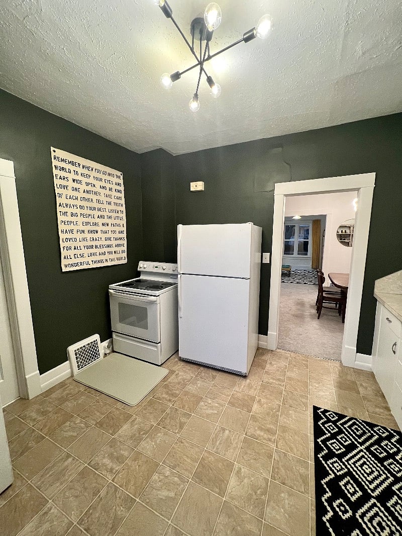 Full Kitchen