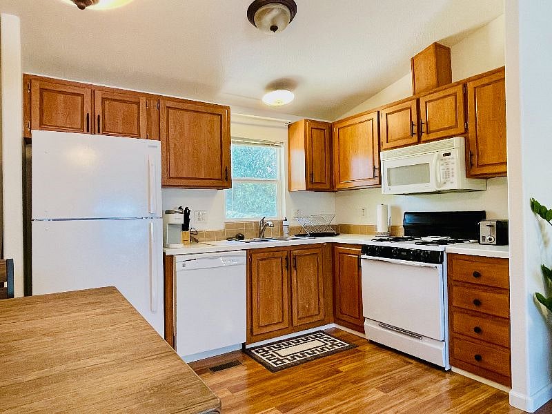 Furnished Finder property 511744_1 photo 9