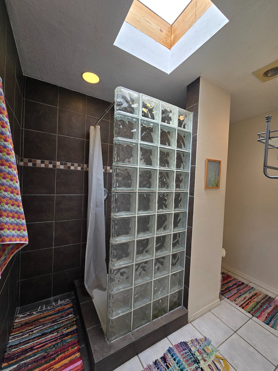 Shower for bedroom 3