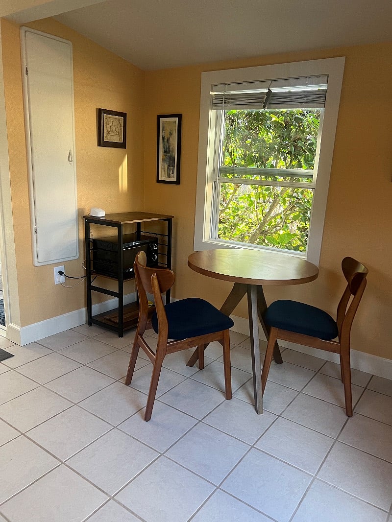 Seating area in kitchen. 